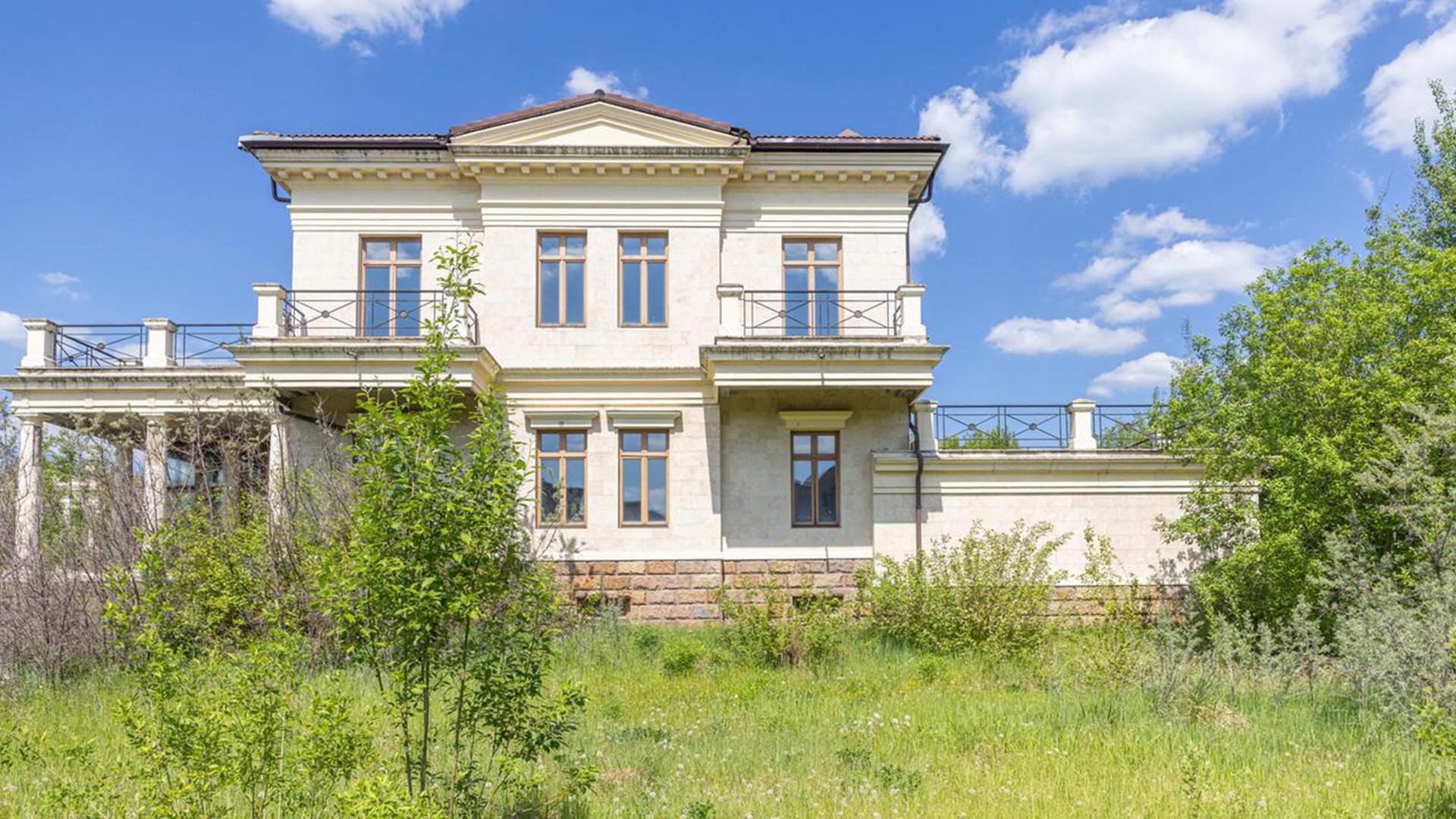 Дом 560м2 в КП Монолит