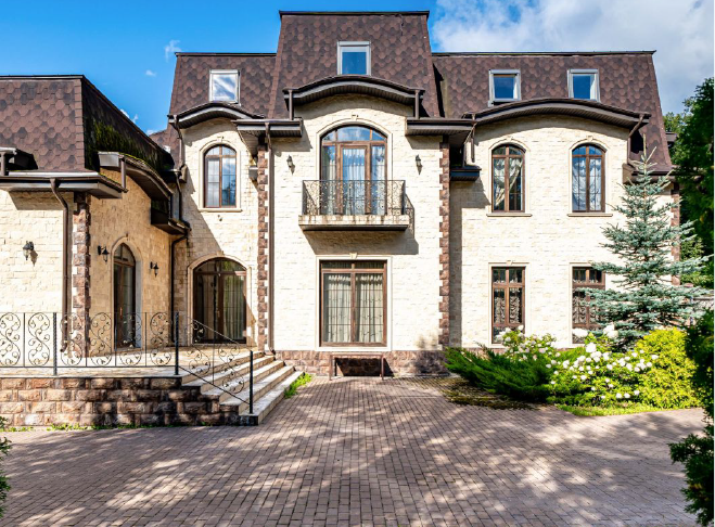 Дом 1150 м2 в КП Поречье
