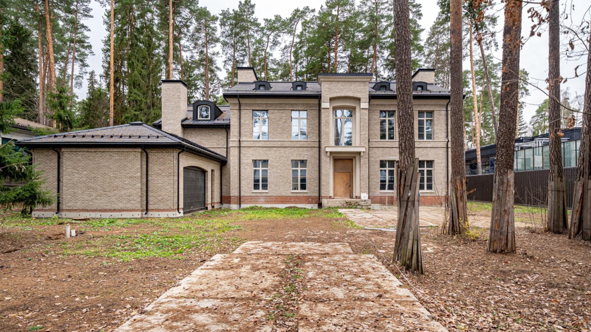 Дом 850 м2 в КП Жуковка-2
