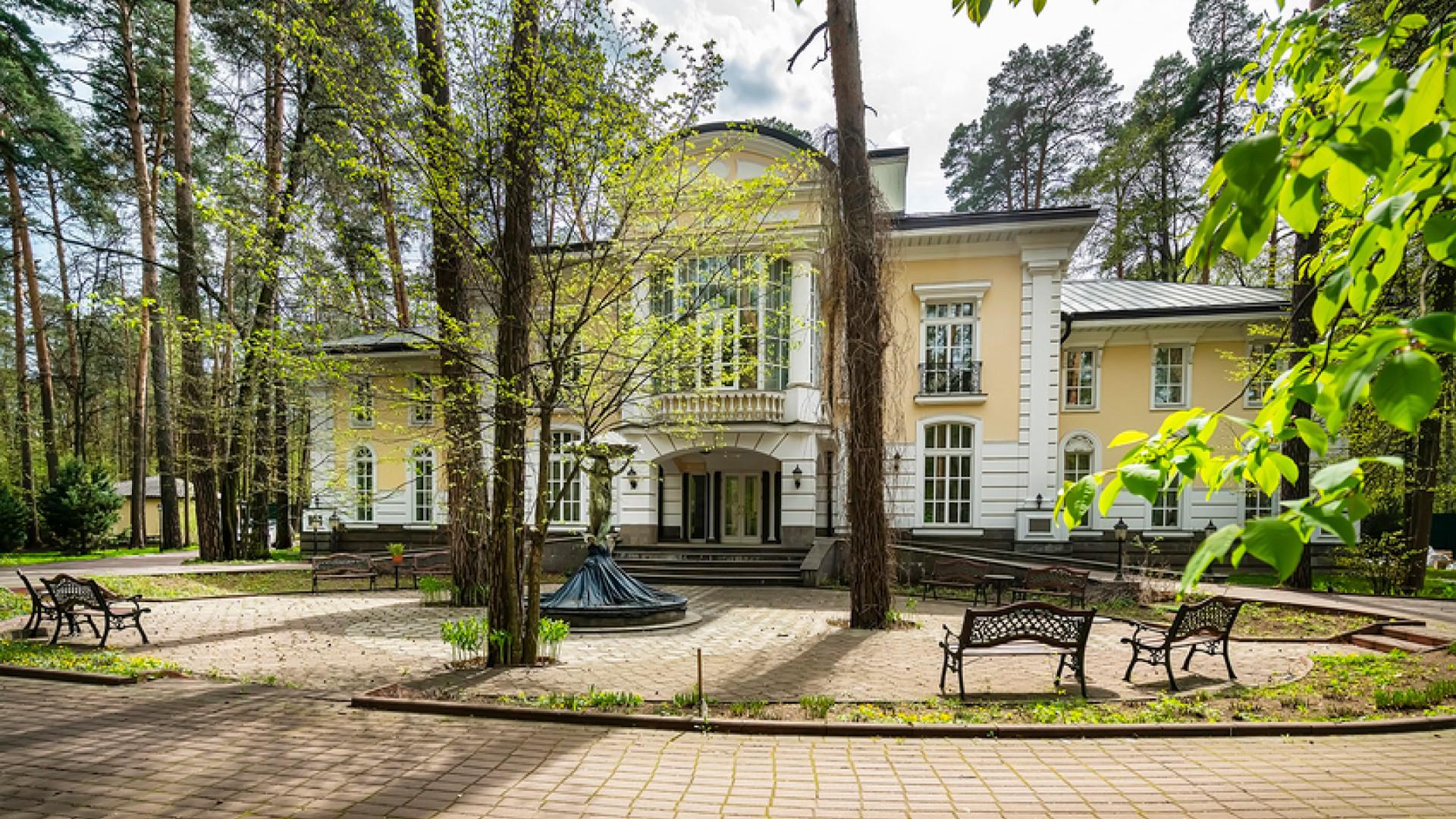 Дом 1250м2 в КП Серебряный бор